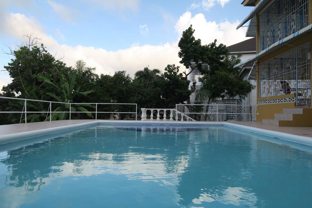 Enchanted Villas Inn Montego Bay Exterior foto