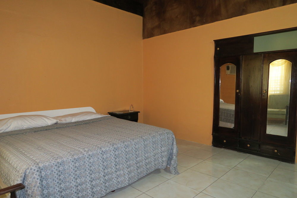 Enchanted Villas Inn Montego Bay Exterior foto